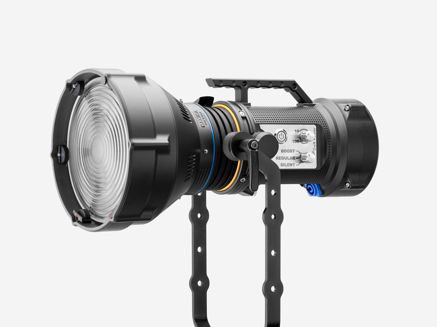 Maxima 6 GaN with Maxima Fresnel